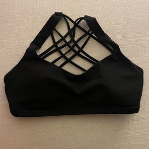 Lululemon Free to Be Bra - Black s Size 4